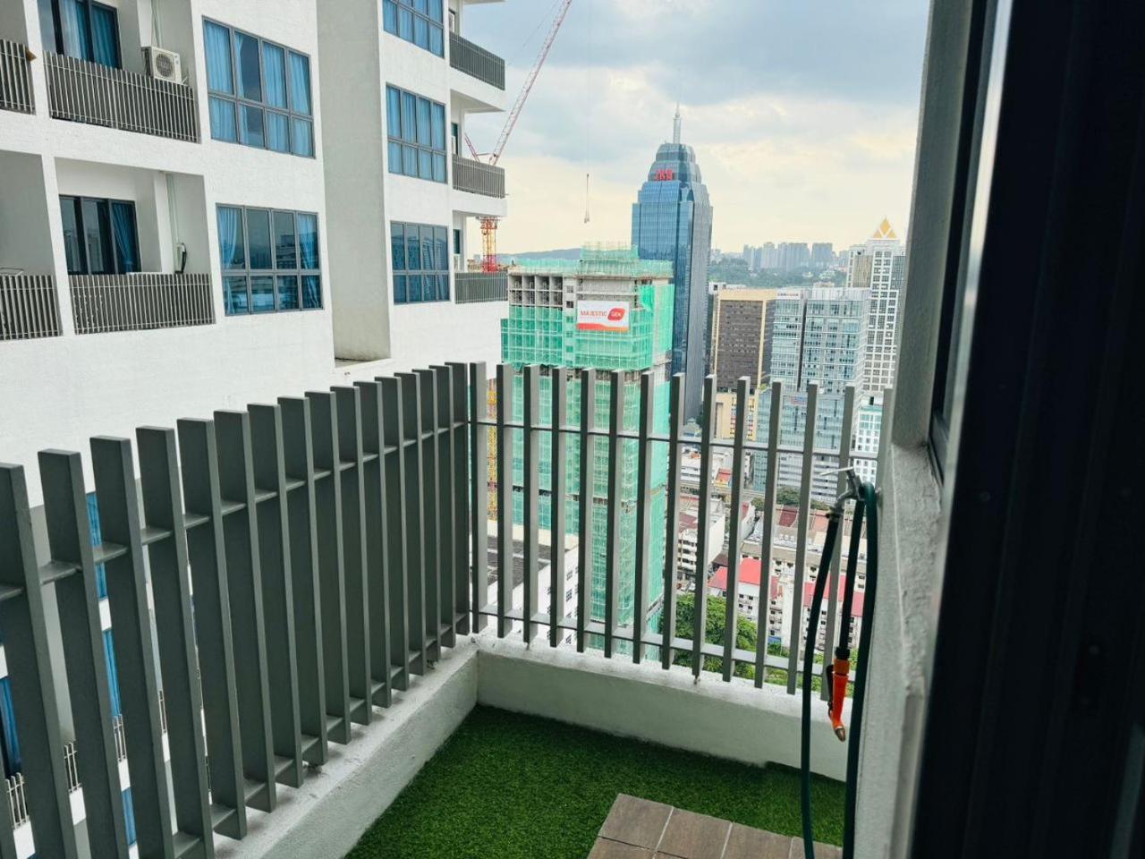 The Luxe Colony Klcc Apartment Куала Лумпур Екстериор снимка