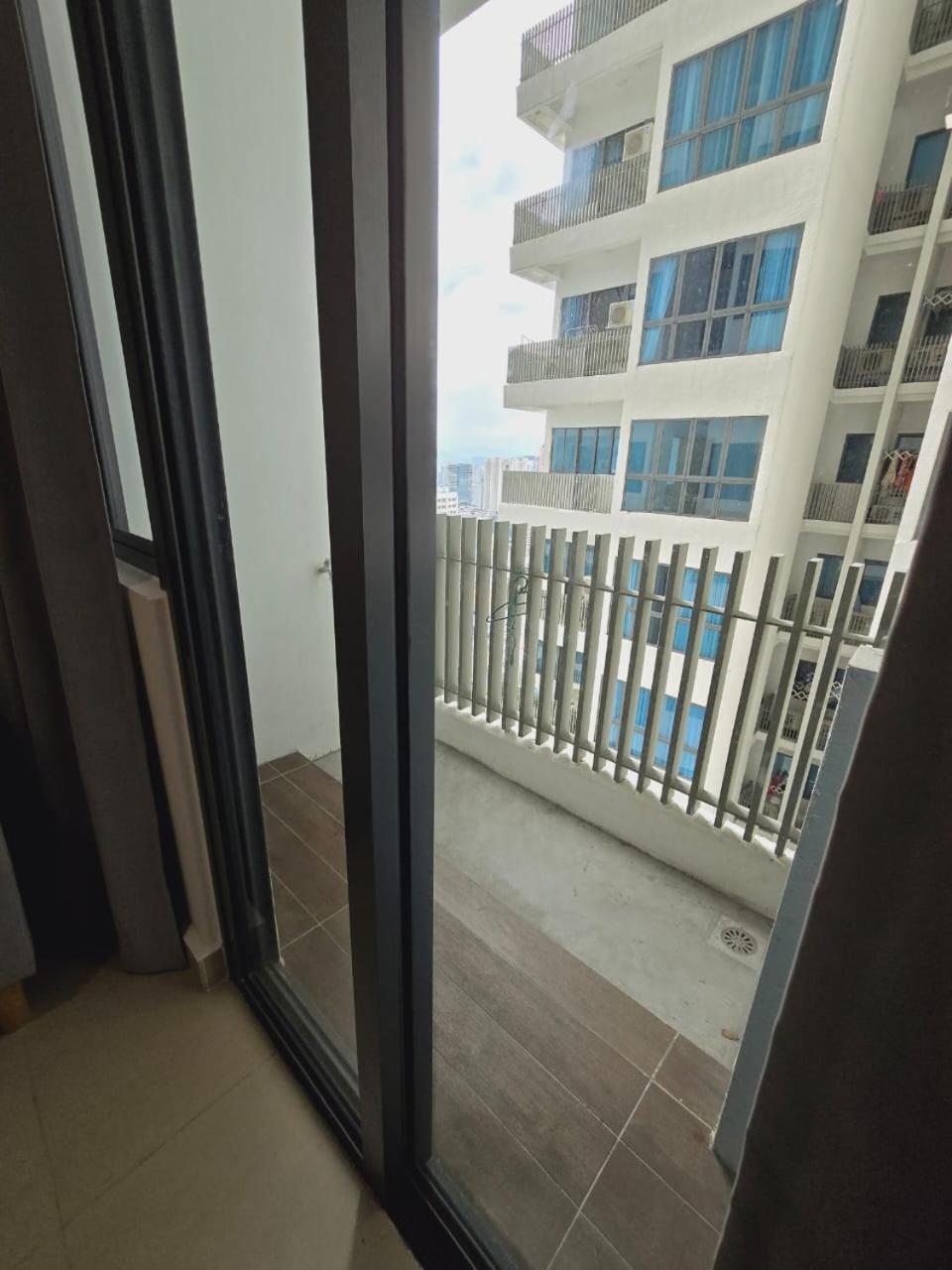 The Luxe Colony Klcc Apartment Куала Лумпур Екстериор снимка